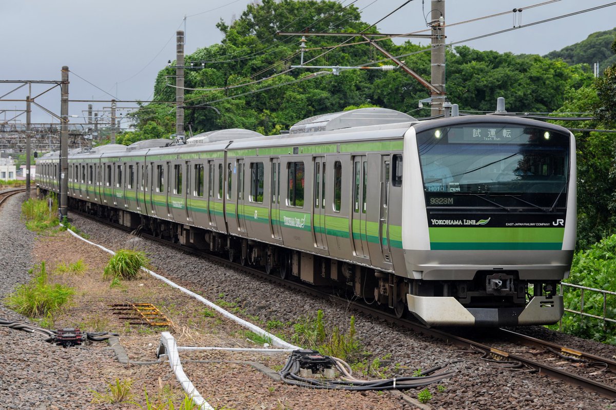 trainphoto2025's tweet image. 2025年7月15日
E233系クラH010編成使用 ATO確認試運転
桜木町・本郷台
今月ちょくちょくやってる試運転を。
桜木町ではゲリラ豪雨の中走っていきました。