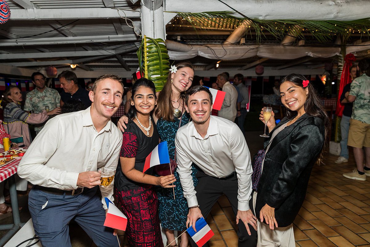 ambafrancefj's tweet image. Last night, @ambafrancefj celebrated #BastilleDay & the values of โlibertรฉ, รฉgalitรฉ, fraternitรฉโ. Amb. @julielesaos honoured ๐ซ๐ท๐ซ๐ฏ ties built on friendship & shared Blue Pacific aspirations. Govt, diplomats, NGOs & the ๐ซ๐ท community joined the celebration!
#FranceinFiji ๐ซ๐ท๐ค๐ซ๐ฏ