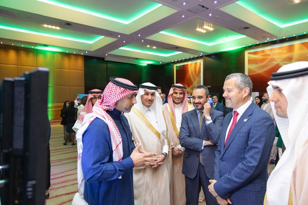 شاركت #كاوست في المعرض البحري الدولي في لندن، إلى جانب عدد من الجهات الحكومية ذات العلاقة بقطاع النقل البحري، حيث سلطت الضوء على أبرز مبادراتها وإنجازاتها في دعم الابتكار البحري، واستعرضت أبحاثها المتقدمة التي تسهم في تعزيز الاستدامة وتطوير حلول لحماية البيئة البحرية.