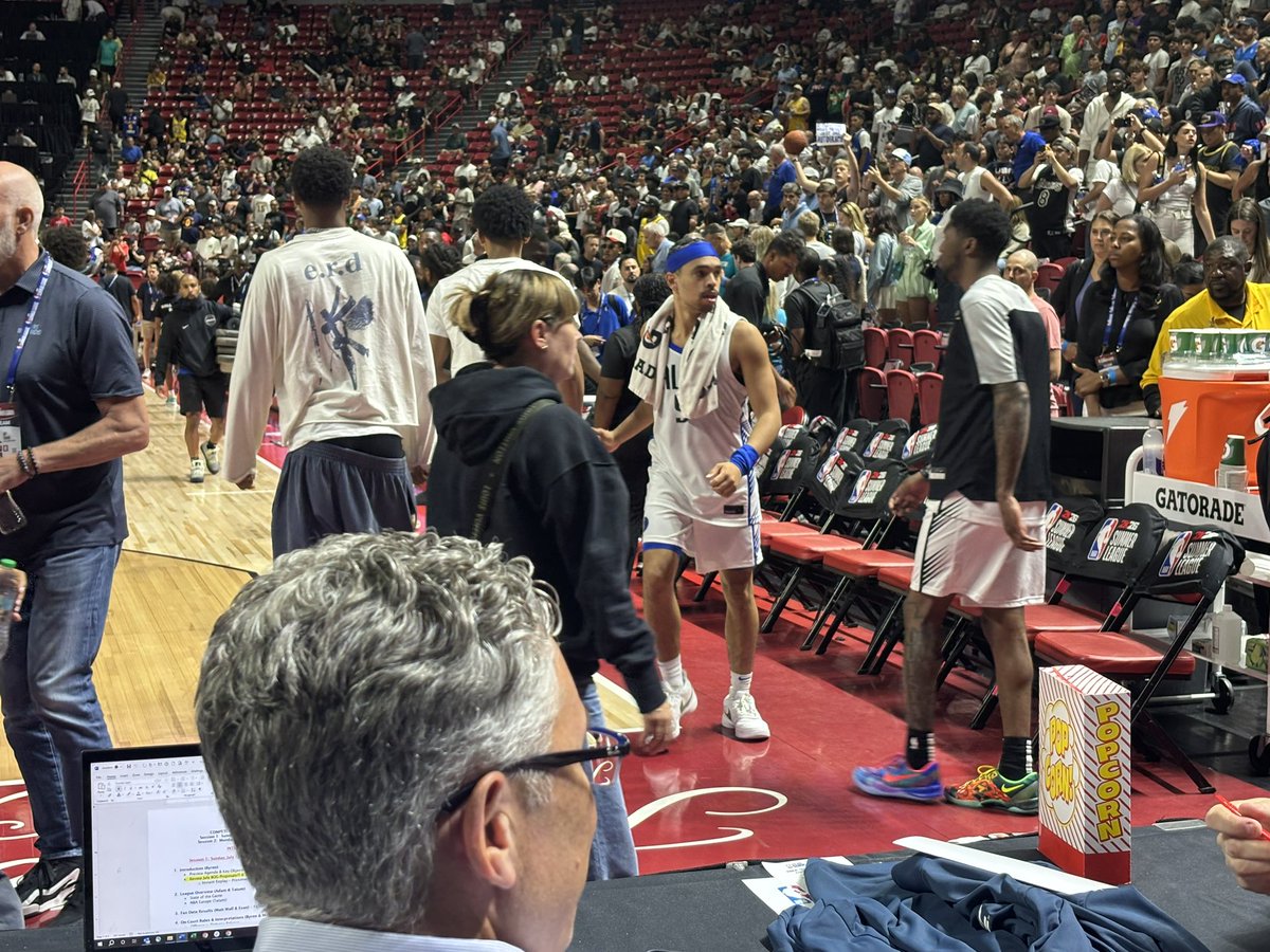 Final: Charlotte 87, Dallas 69

Ryan Nembhard: 11 pts. (4-8 FG, 2-3 3FG), 8 ast., 3 reb., 3 TO.

Nolan Hickman: 3 pts. (1-3 FG, 1-1 3FG), 3 reb., 3 TO.