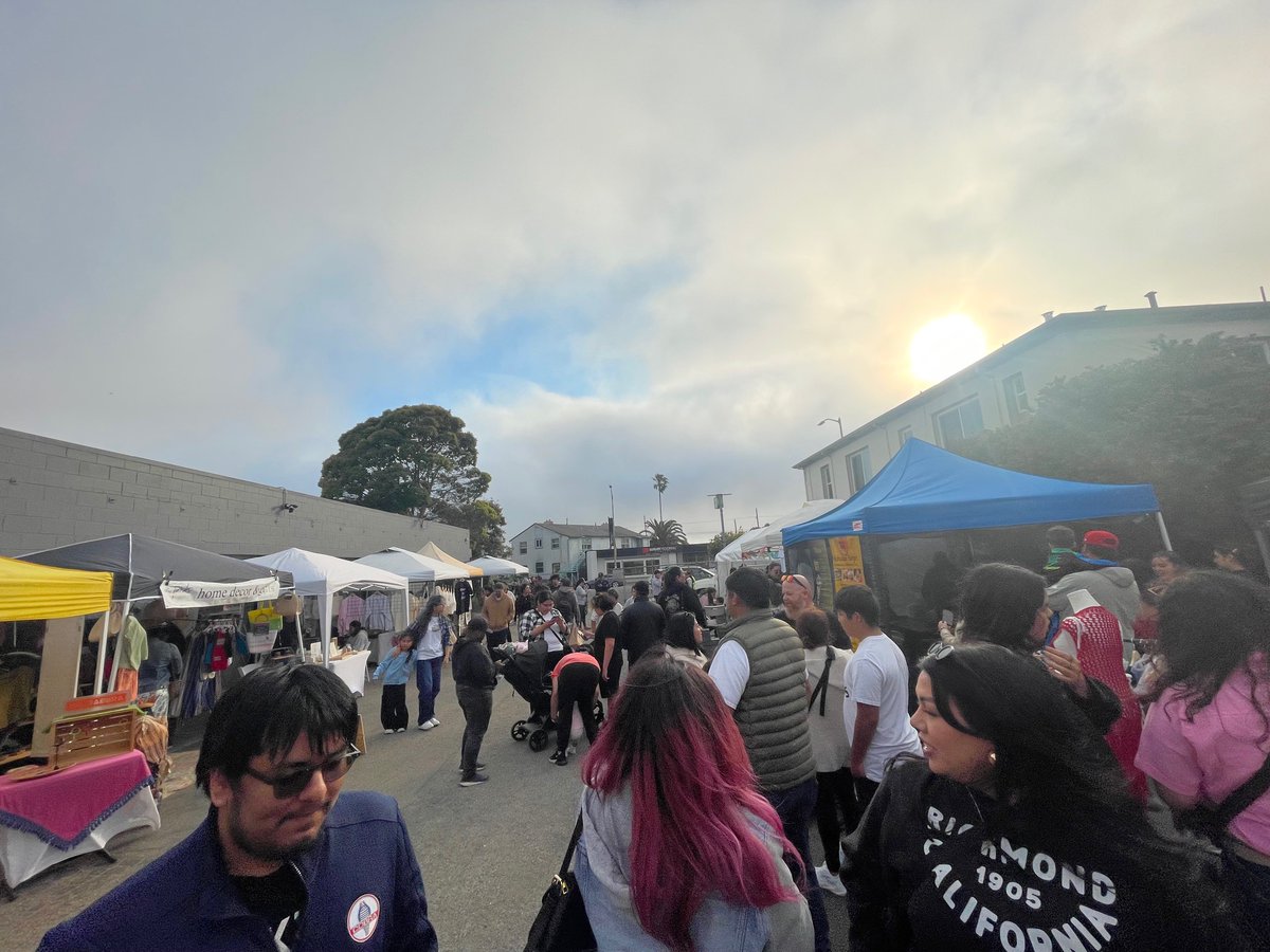 JesseArreguin's tweet image. Last Friday, local Richmond businesses and vendors held a community event which helped fundraise for immigrant nonprofits. Inspiring to see communities coming together in support of one another while promoting the local economy.