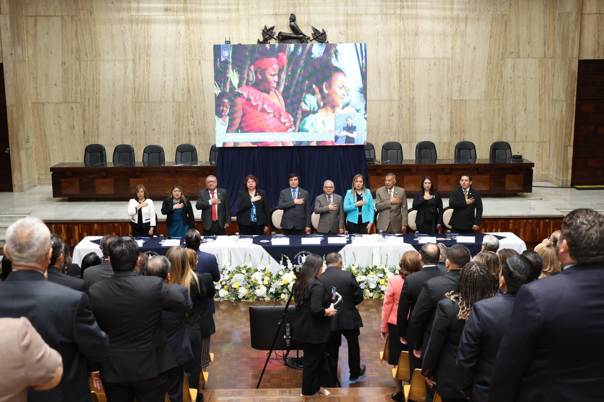 Consejo de la Carrera Judicial, 25 años de trabajo por el fortalecimiento de la administración de justicia 

👉🏻Link:facebook.com/share/p/12LPQg…

#OJ #CSJ