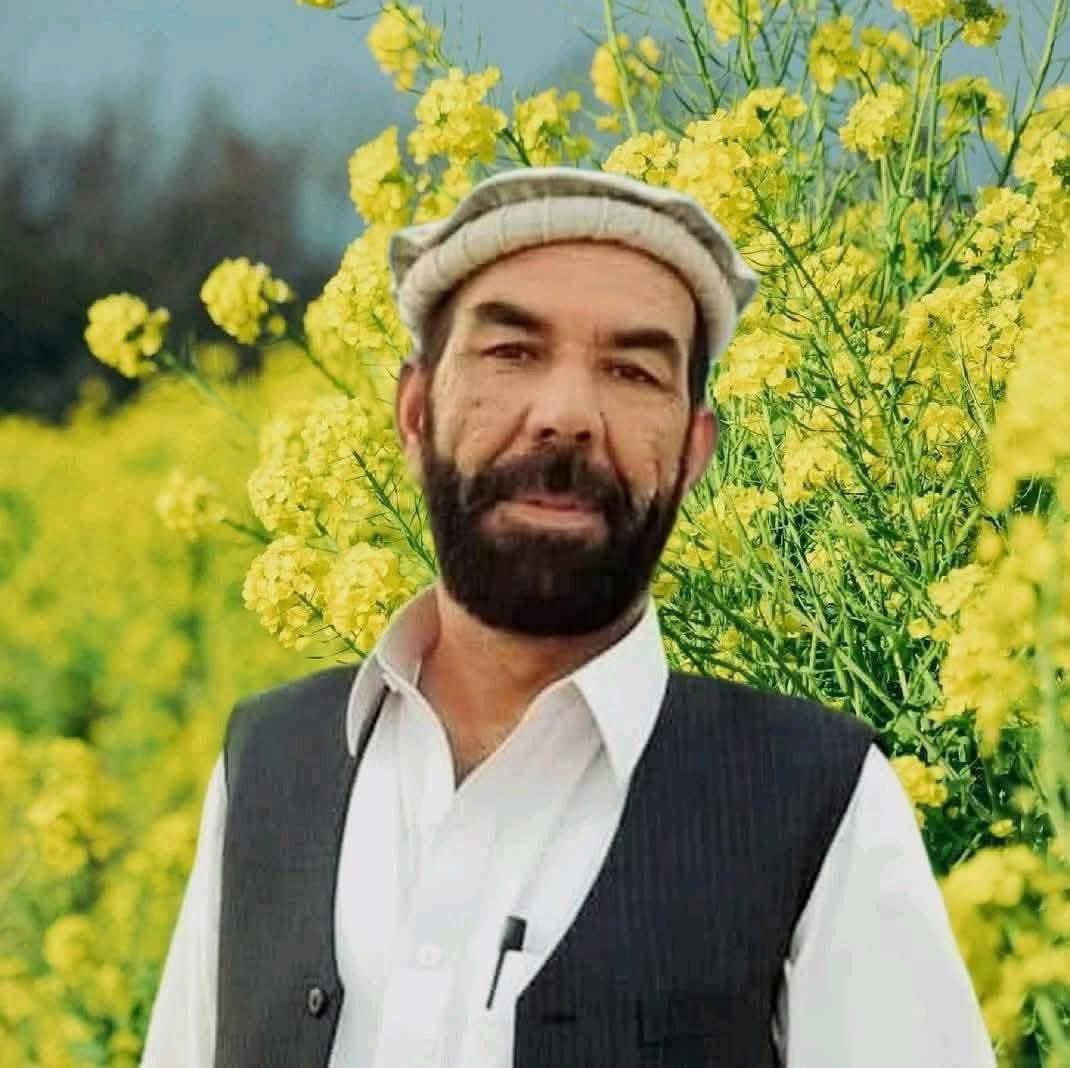 إنا للَّٰه وانا إليه راجعون

د افغانستان وتلی انقلابي او ولسي شاعر مطیع الله تراب له دې فاني نړۍ سترګې پټې کړې هغه چې د خپل قلم له لارې یې د حق غږ پورته کاوه ولس ته یې امید ورکاوه او د وطن درد یې په شعرونو کې انځوراوه نن مو له منځه لاړ دا یوه نه جبرانېدونکې ضایعه ده😭🤲