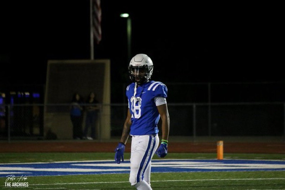 SIK Pre-Season Player to Watch: Ra’Shawn Jones is a 6’2” hybrid athlete and after transferring to Salina South from Leavenworth, is ready to have another breakout season. With a 4.4 40 time, 35-inch vertical, and strength numbers like a 405 squat and 240 clean, Jones brings