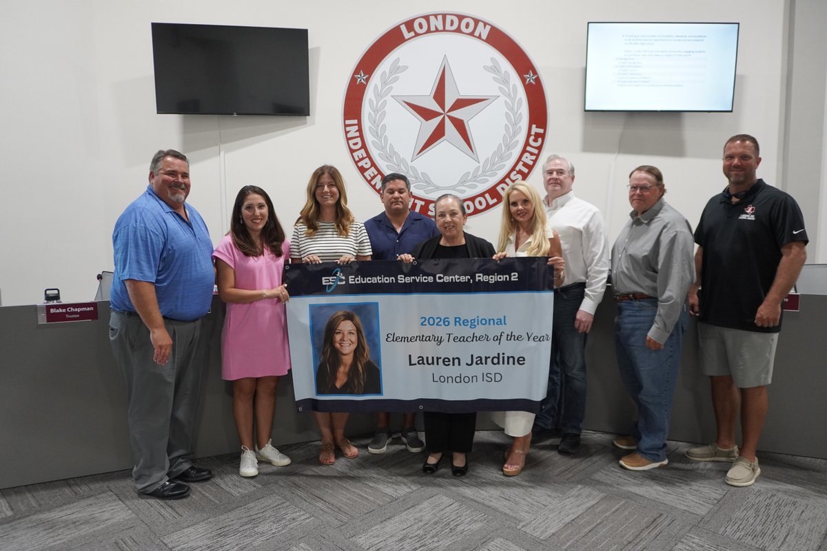 Education Service Center, Region 2 Executive Director Dr. Esperanza Zendejas proudly presented Lauren Jardine with a banner honoring her as the 2026 Regional Elementary Honoree at the London ISD board meeting. 🌟 #ESC2Proud #Region2Shines #LondonISD #ESC2Excellence