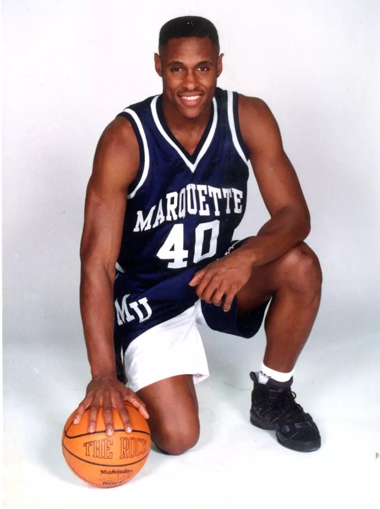 MUOverload's tweet image. Freshman Faisal Abraham (@FaisalAbraham40) poses at 1993-94 @MarquetteMBB photo day #mubb