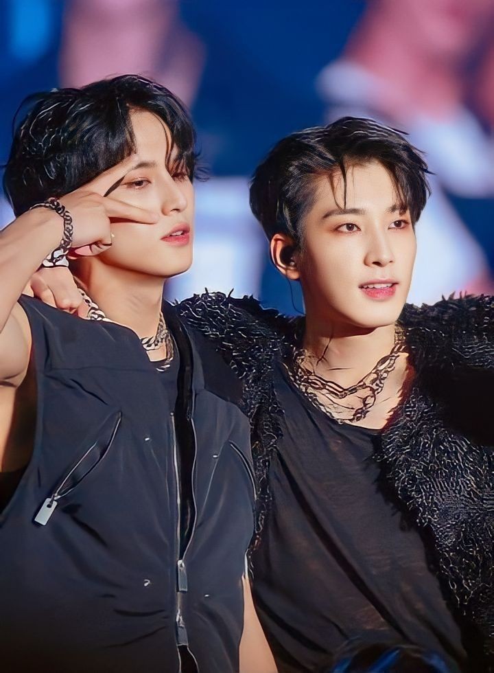 MWjjin's tweet photo. 가나디님 고양이님 오늘도 잘 생긴거 축하드립니다 🥳🥳🥳
밍그어누 얼굴만큼 럭키뀨티프리티한 하루되시길 😆👍💕 https://t.co/Cbc3AOwAm3