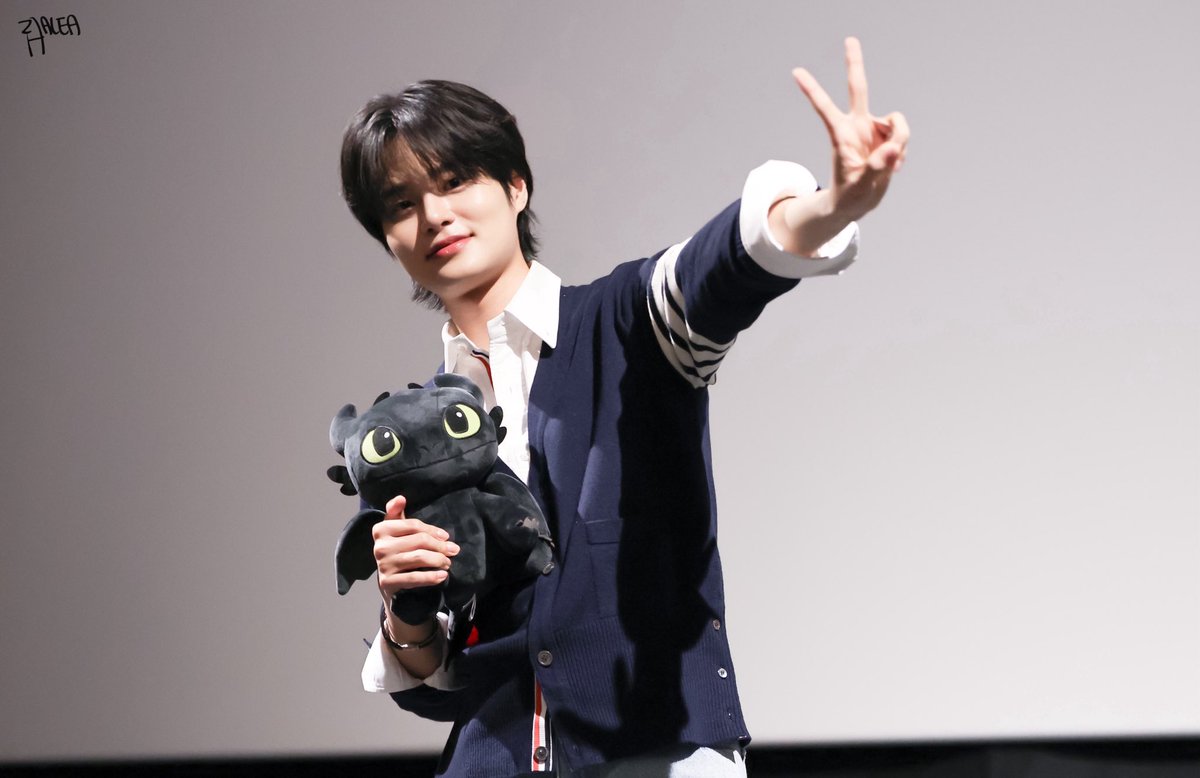𝙰𝚉𝙰𝙻𝙴𝙰 tweet media
