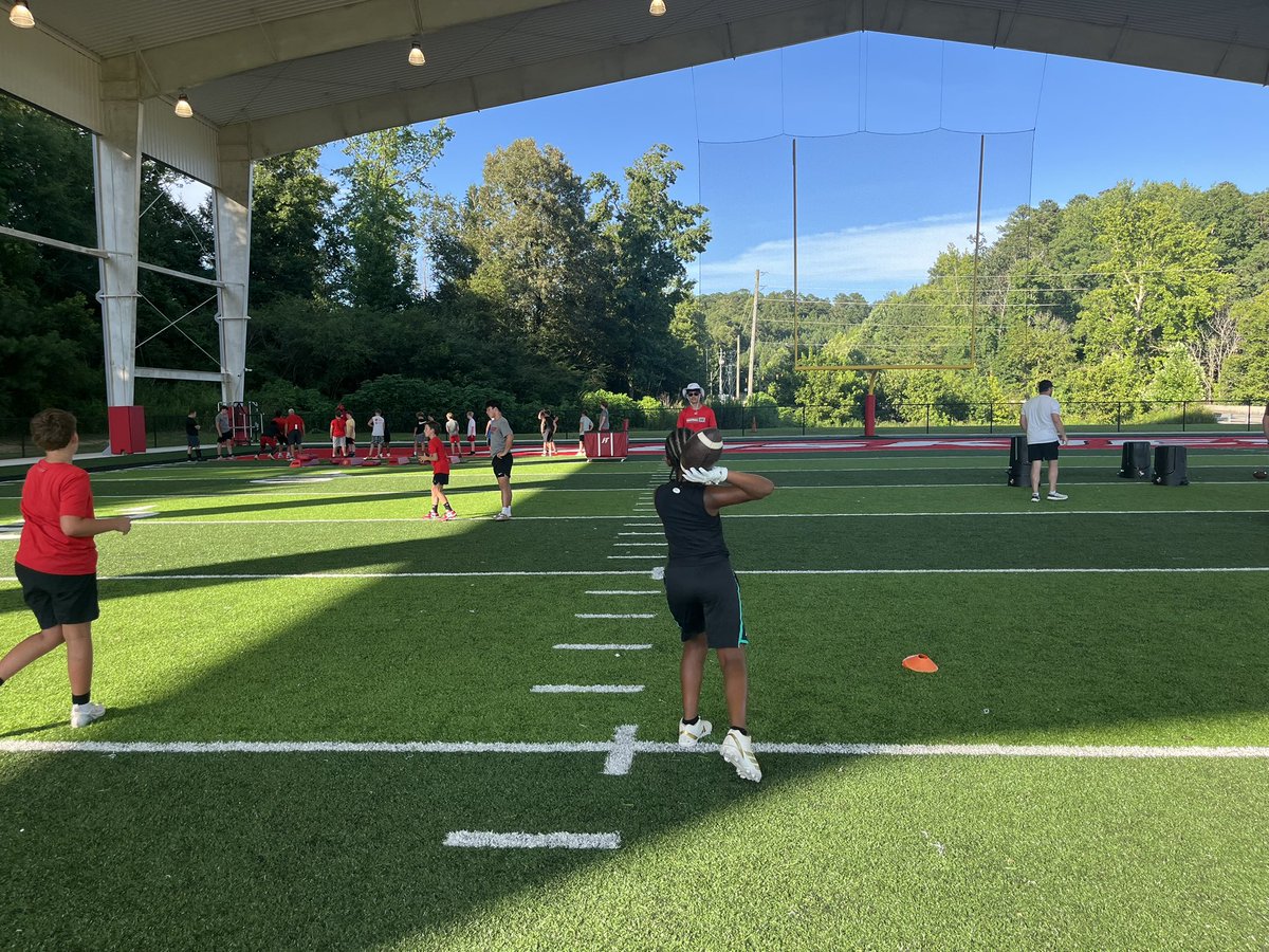 joshfloydHT's tweet image. Great first night of youth football night! @HuskyFast #ProgramDevelopment