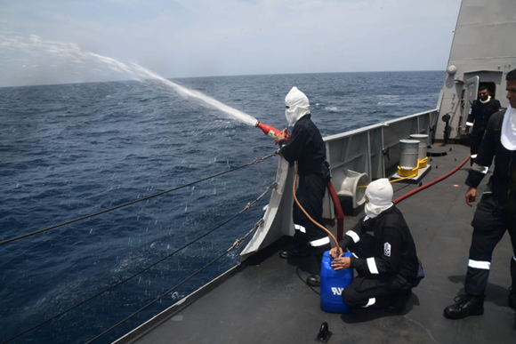 IN_EasternFleet's tweet photo. "Training is not an expense, but an investment in human capital.”
― Roy H. Williams

#IndianNavy's Agniveer recruits learning life-saving skills with courage & resilience. 💪

#Agniveer  #LifeSavingAid  #NavalTraining  #TrainingTuesday  #EasternSword #SunriseFleet

@indiannavy
@IN_HQENC 
@PRO_Vizag