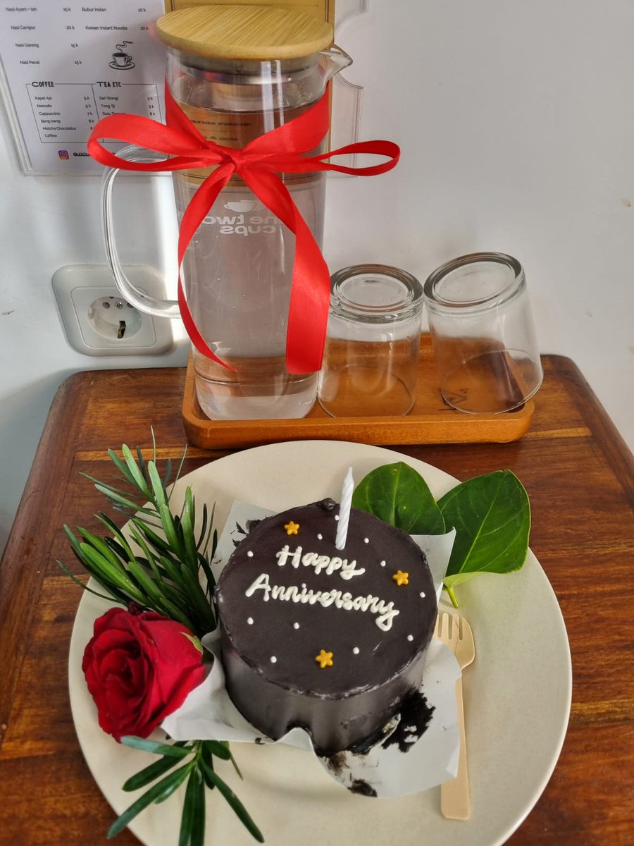 ARA_GuestHouse's tweet photo. Happy Anniversary . Room + decor only 350.000k 

Ara Guest House Batu 
Gang Soleh no 7 Oro - Oro Ombo Batu https://t.co/5Gy4QvMLxR