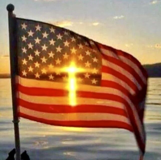 LIBERALS ARE SAYING THE AMERICAN FLAG IS OFFENSIVE TO
MUSLIMS. 
🇺🇸SHARE IF YOU DON'T GIVE A DAMN.