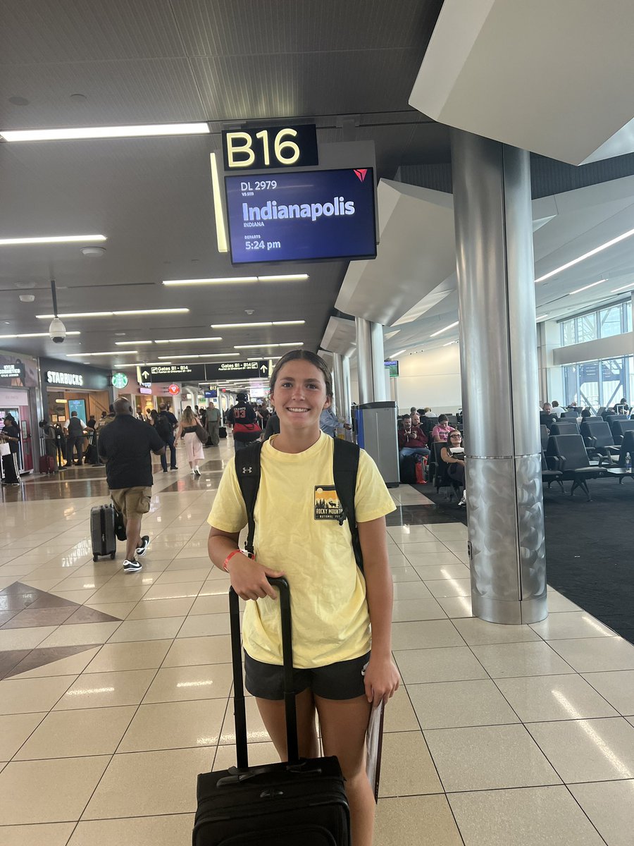 hartley_hurt's tweet image. Competed in the Atlanta Legacy tournament this weekend with my team, and then jumped on a plane and headed to Indianapolis after we finished to join my @GirlsRedline team. Next stop Philadelphia for 🏀 and then ✈️ off to California for softball 🥎 ❤️!  #dualathlete
