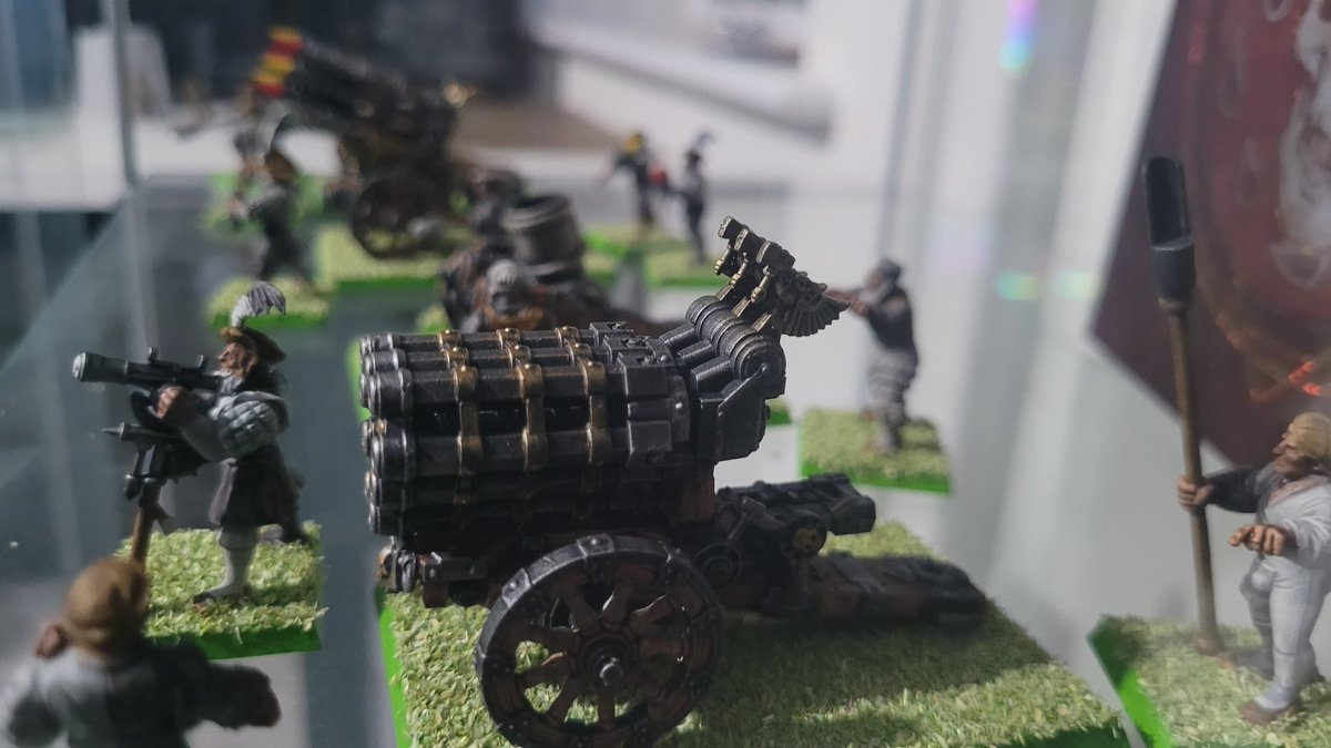 JoshStrifeHayes's tweet image. Kid me always wanted a painted warhammer army, and adult me has been working on that.