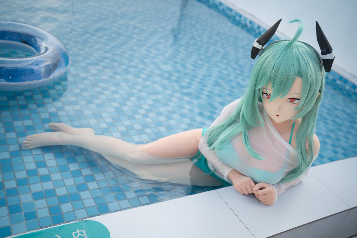 SUMMER DAY 1 ～
摄影 <a href="/friendly_troop/">友军</a> <a href="/Banana_xj/">绿香蕉与白芦笋</a> 
后勤 <a href="/nionionionio1/">鸟鸟</a> 
后期 <a href="/RaycessNano/">蕾曦sNano</a> 
#kigurumi #水着 #少女前線 #LTLX7000