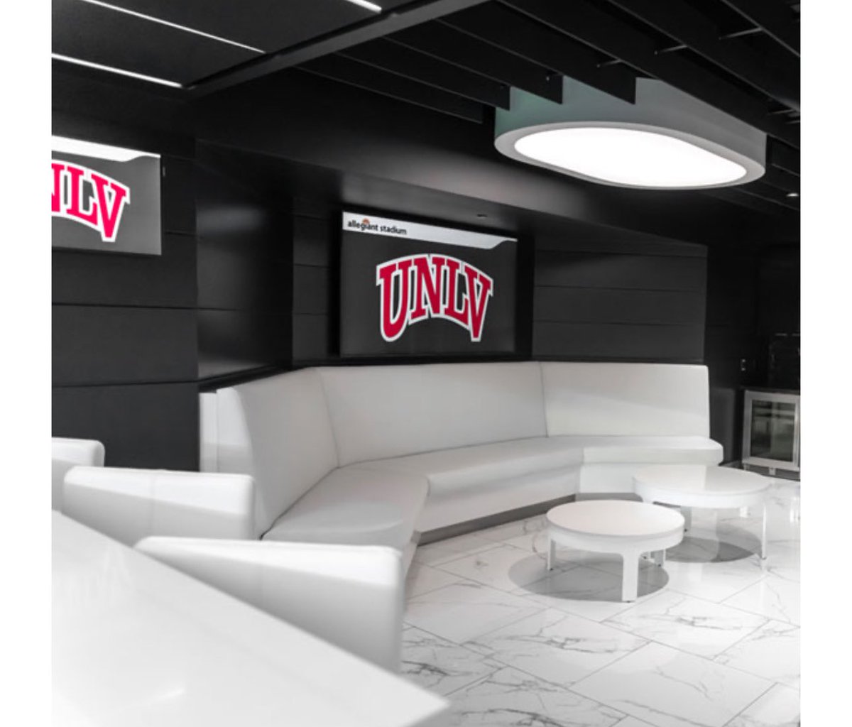 JHalberstadt7's tweet image. Talk about program growth…… these guys went from basically giving away tickets at Sam Boyd Stadium to now taking pre-sales on luxury experiences - game nights with a nightclub in the end zone @AllegiantStadm in the absolutely epic @WynnLasVegas lounge!
@UCLAFootball vs…