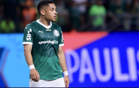 ApostaRealBR's tweet photo. ⚽ PALMEIRAS x MIRASSOL – Série A, 16/07, às 19h
📺 Transmissão: Premiere

🎯 Palpites:
✅ Palmeiras favorito pra vencer
⚽ Ambas as equipes devem balançar as redes
📈 Jogo com mais de 2,5 gols

📲 Escalações, odds atualizadas e análise completa nos detalhes:
👉 https://t.co/jvJPHCzb1b

#Palmeiras #Mirassol #Brasileirão #PalpitesFutebol #ApostaCerta #FutebolBrasileiro