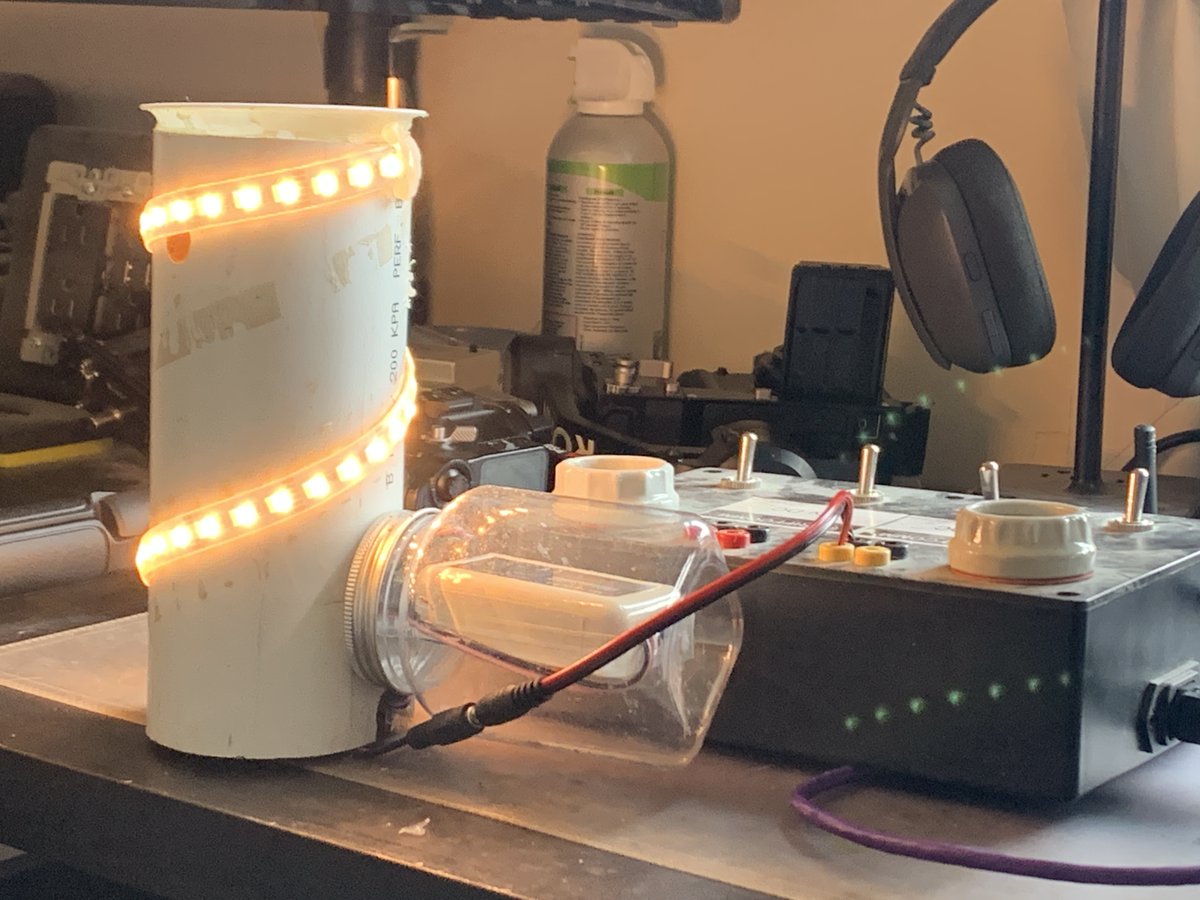 GRIFFCOMMca's tweet photo. Well one of the @GRIFFCOMMca  prototype #Trees of light appears to be failing after 7 years of testing, it did well, will update with a newer (next stage) design https://t.co/MAccobryyL