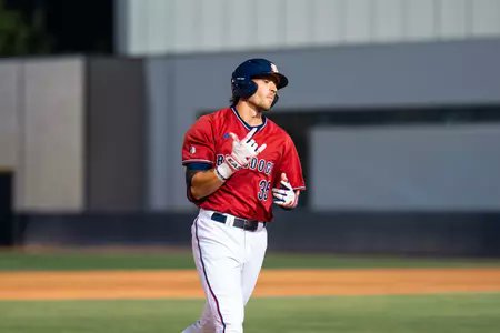 FA SIGNING: <a href="/FresnoStateBSB/">Diamond 'Dogs</a> OF Bobby Blandford, 6-2, 200, is signing a UDFA deal with the <a href="/Athletics/">Athletics</a>, I'm told. Blandford finished his senior season with the Bulldogs hitting .311 w/ 23 doubles, 14 homers and 53 RBIs. 

PROFILE: d1baseball.com/player/aowyyo7…