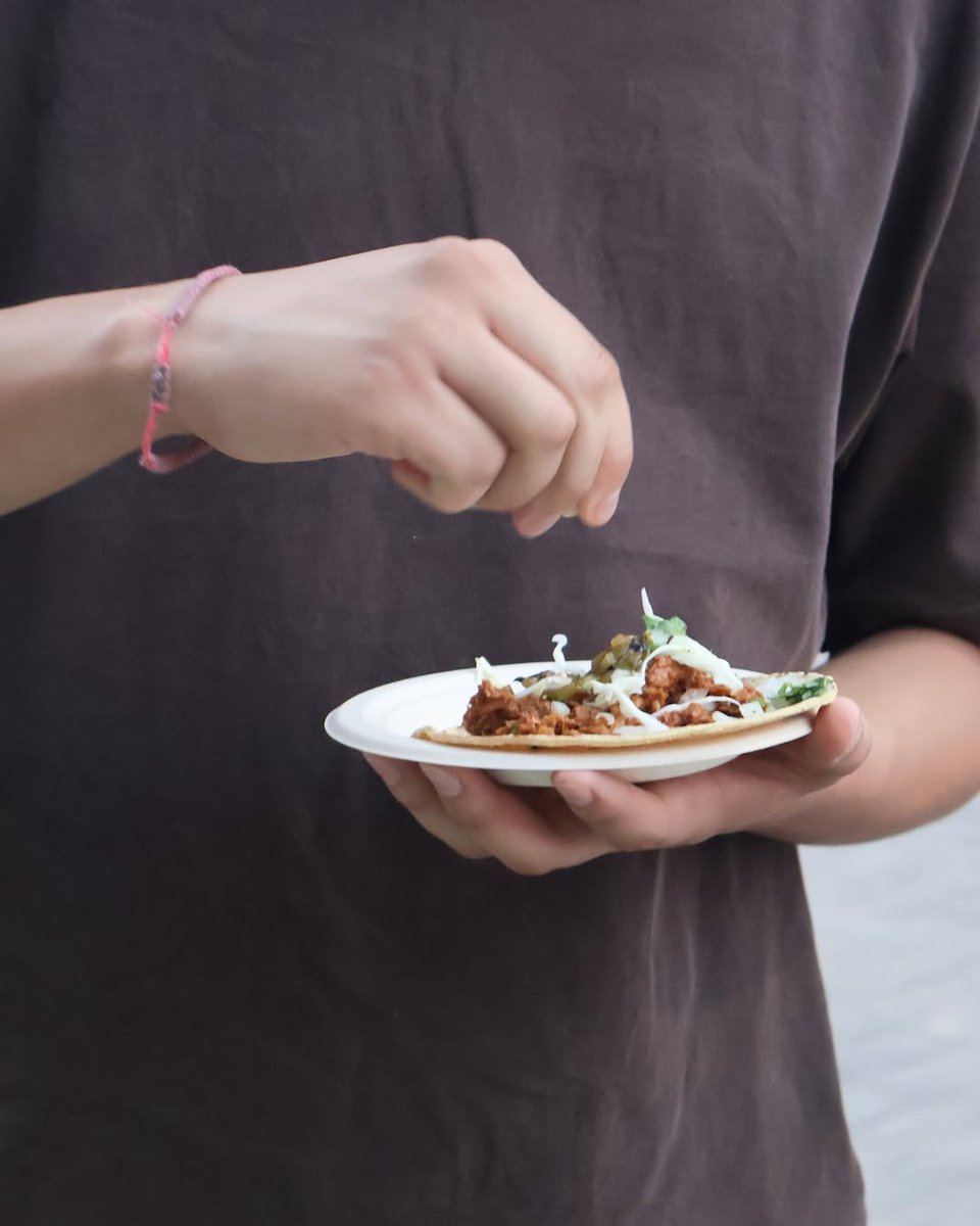 This weekend, our team Hermosillo Animal Save held a plant-based taquitos tasting and gave out information about how to transition to veganism. They also collected endorsements for the Plant Based Treaty. Thank you, team! 👏✨️

Sign on today: PlantBasedTreaty.org