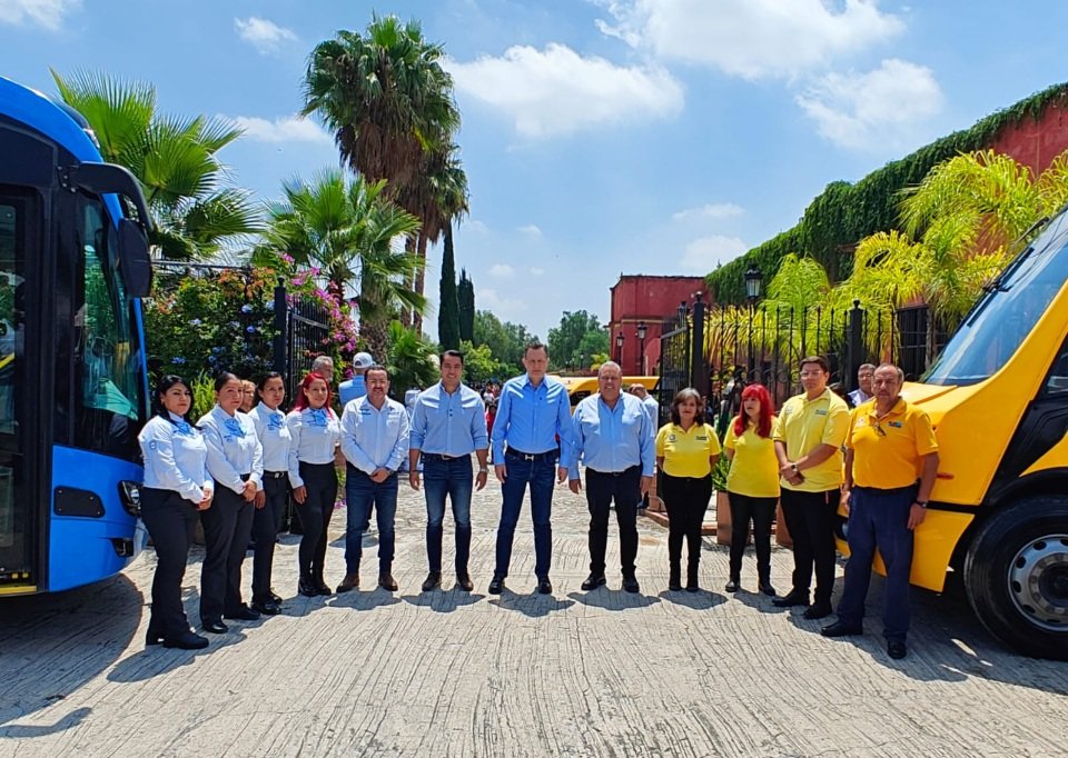 PVozdelaSierra's tweet image. 🚌 #Capital | 🚌 #Capital | Lleva Felifer Macías transporte comunitario gratuito a delegación Felipe Carrillo Puerto
Más ℹ️: 👇 tinyurl.com/puvdeauw