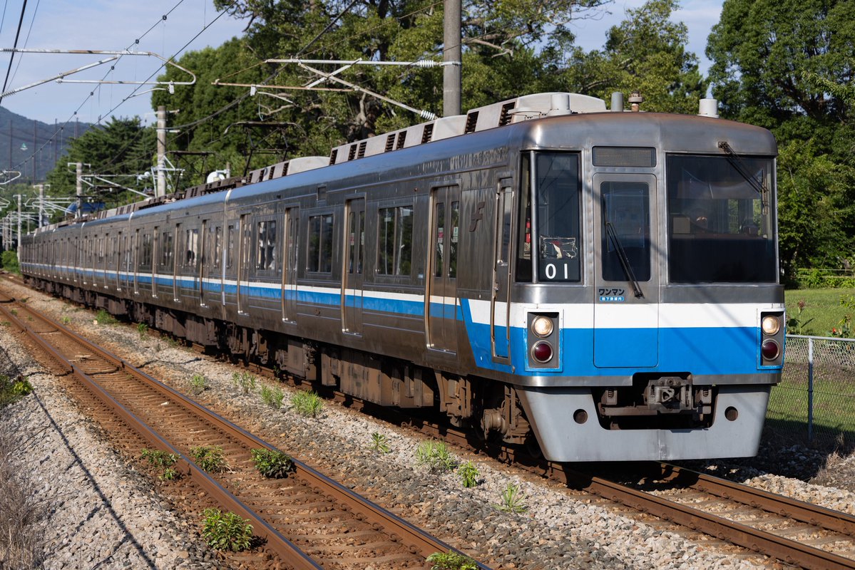 acid7509's tweet image. 25/7/15 筑肥線
434C 1000N系01編成
438C 1000N系02編成
440C 1000N系13編成
444C 2000N系22編成
本日も追い山撮影後に下山門へ。
清々しい快晴のなか、引退が近い1000N初期車,1000Nの山笠缶,交通安全HMを1時間弱で撮影。
綺麗に晴れてくれたのもお櫛田さんのおかげでしょうか?