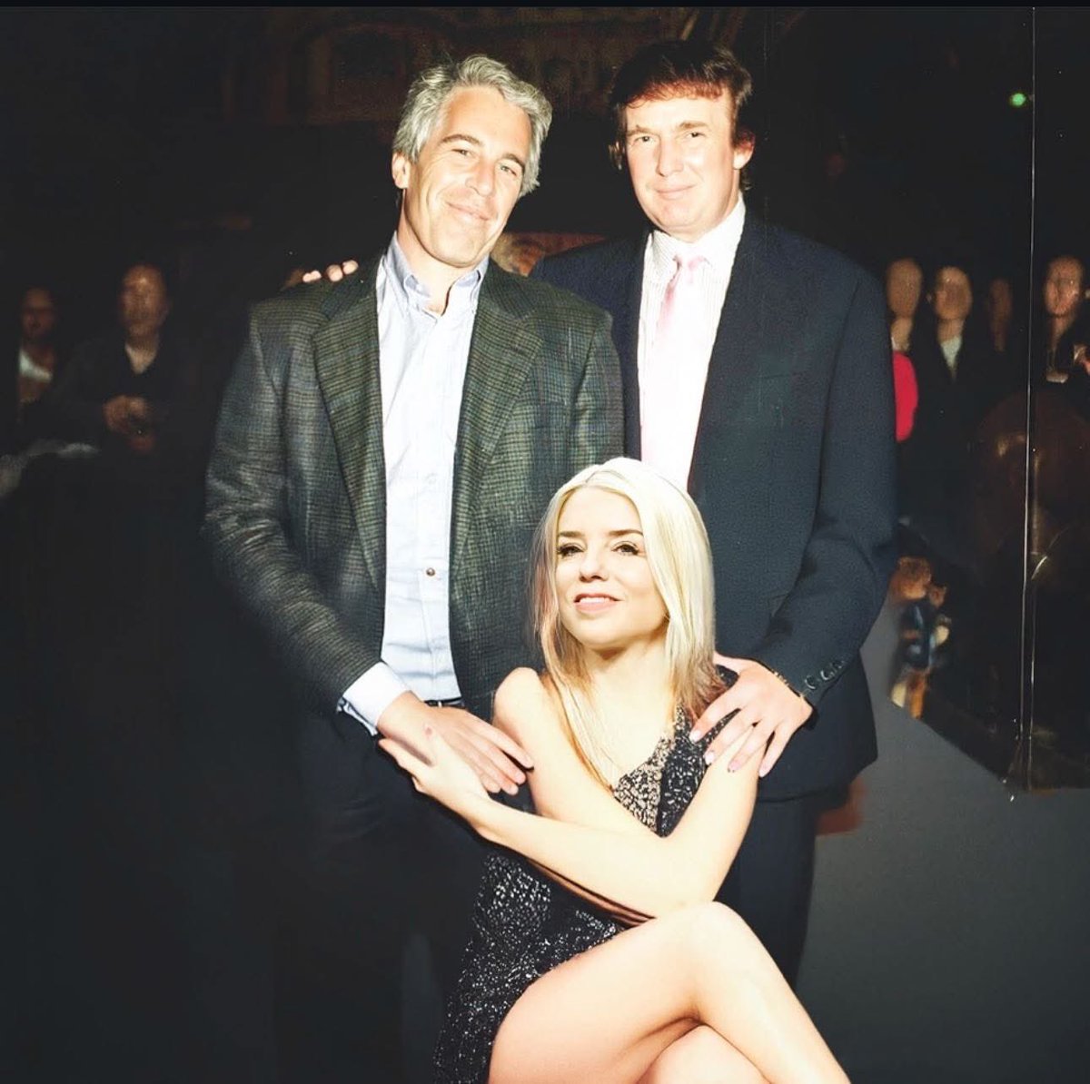 MilOnYourMind's tweet image. #EpsteinClientList #ReleaseEpsteinFiles #clientlist #TrumpPedoFiles #GhislaineMaxwell #PamBondi #DanBongino #KashPatel #FBI #Coverup #MAGA #AmericaFirst #PedoTrump  #Liars