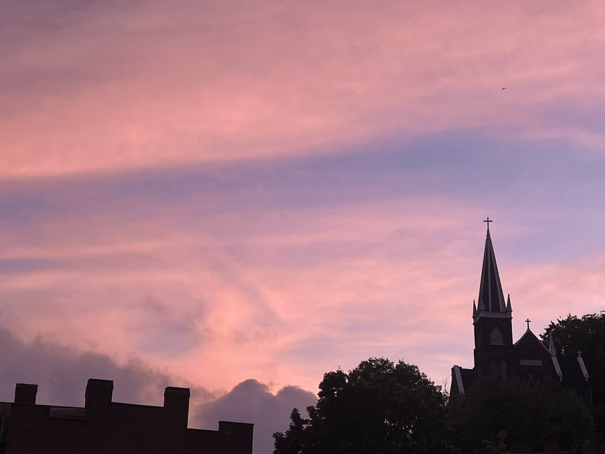 RiverGirl707's tweet image. #Sunset on Monday over Harpers Ferry National Historical Park! @capitalweather @StormHour