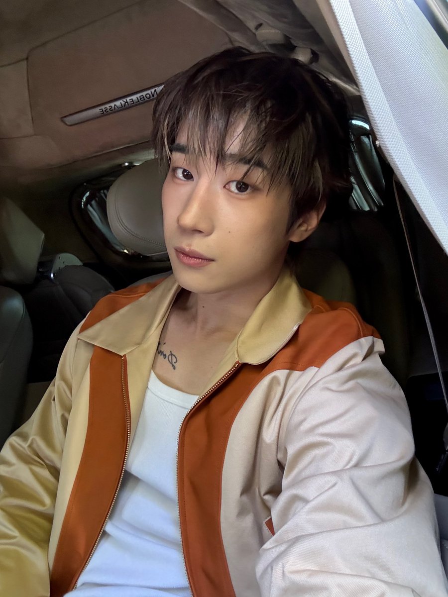 wooya_twt's tweet photo. 셀카로 달래기 https://t.co/YTd5hHKw9O