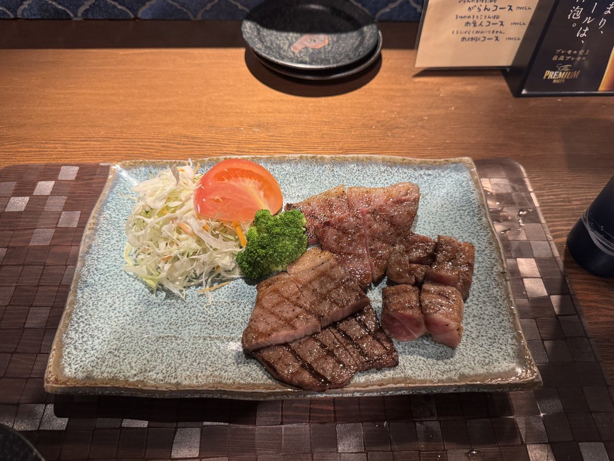 _lafeal_'s tweet photo. シロ串
ミノの唐揚げ
がらん盛（3種盛）をいただく
どれも美味しいかった😋
とくにミノの唐揚げは初めて食べたけどほどよくスパイシーで🍺が進む😂 https://t.co/teiM3hbv9C