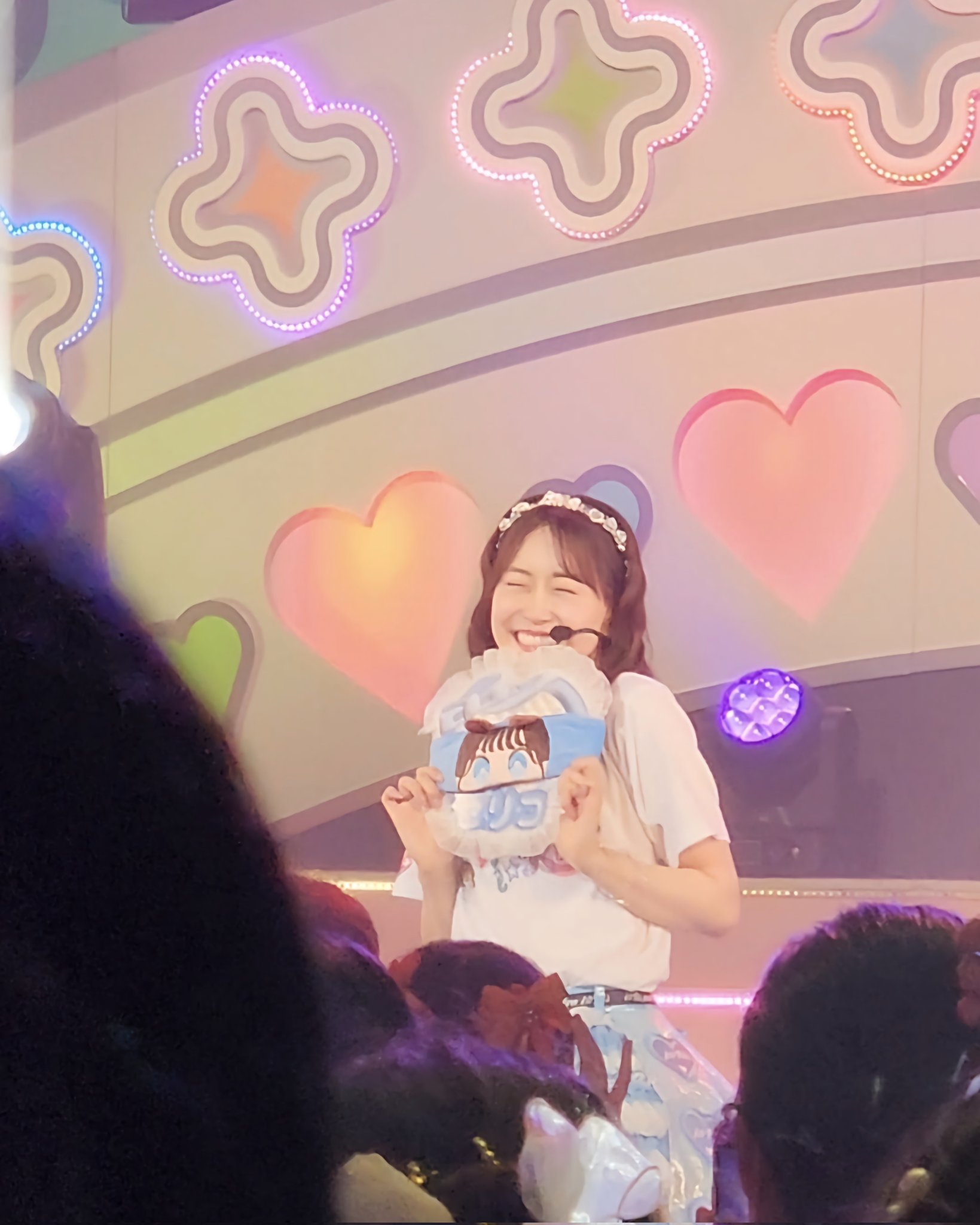 i☆Ris 芹澤優　痛バッグ　缶バッチ付き　光る手首ライト付き i☆Ris 芹澤優 痛バッグ 缶バッチ付き 光る手首ライト付き