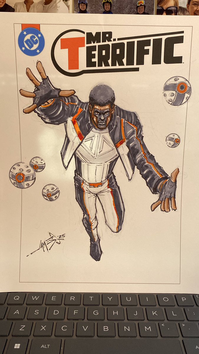 AlphaRedComic's tweet image. Mr Terrific! Watch me draw it! youtube.com/live/BdLlHGdhO…... youtube.com/shorts/NdqBfgX… via @YouTube
Check it out here:
youtube.com/live/BdLlHGdhO…