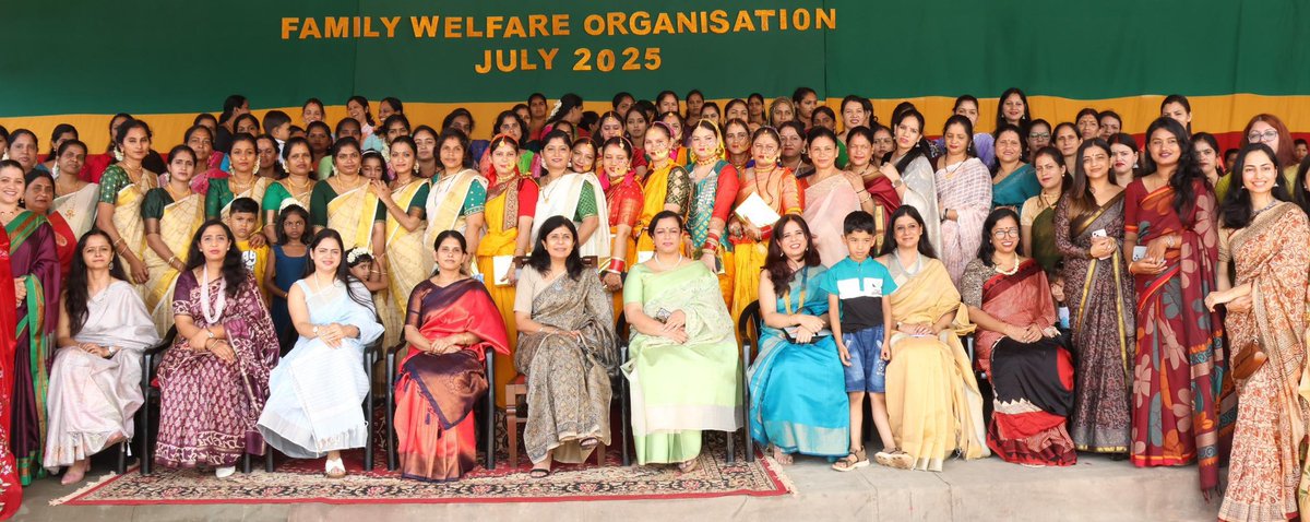 IaSouthern's tweet photo. #WeCare
#NariShakti
Mrs. Nandita Singh, Zonal President, #AWWA, #SudarshanChakraCorps, visited #Pangode Military Station and interacted with families of serving personnel and veterans.
She lauded the Family Welfare Organisation’s dedicated efforts in empowering veer naris and spouses through initiatives like Project INAYA, which provides meaningful employment, and Project NYOJIN, known for producing authentic virgin coconut oil as a self-reliance initiative.
Her visit reaffirmed #AWWA’s enduring commitment to the dignity, empowerment, and welfare of military families—silent sentinels of the nation’s strength.
#IndianArmy
#SudarshanChakraCorps #BisonDivision
#WomenEmpowerment
@OfficialAWWA
@adgpi
@DefencePROTvm