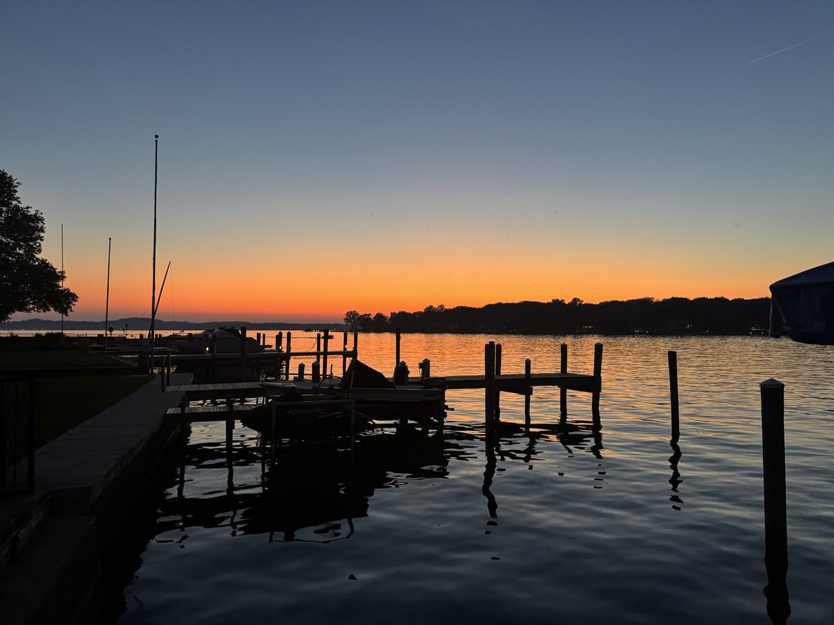 bakerjonathanr's tweet image. Peaceful sunset