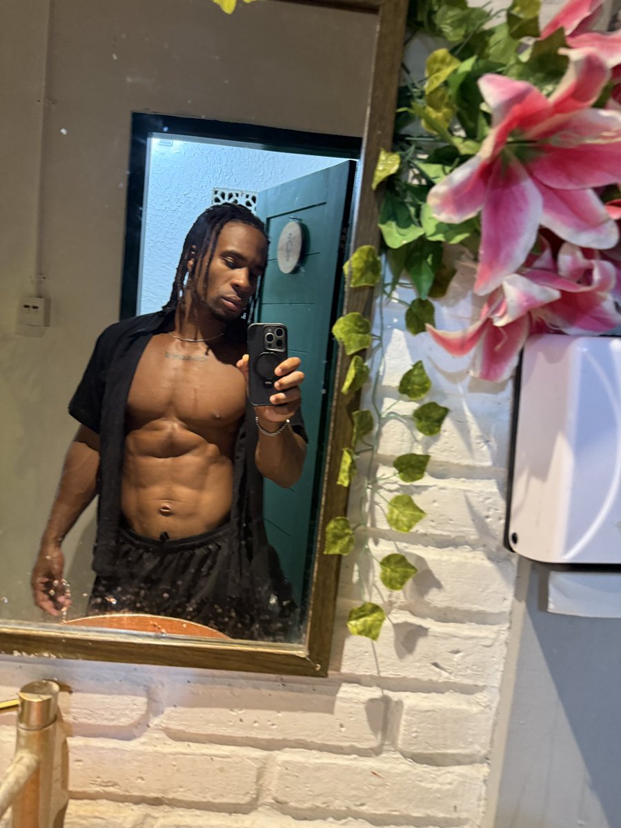 NEW SUB REWARD STRUCTURE..

Send a total of $79 dollars. Must be sent within seven days. Can be sent in small amounts. Cross the line and step into the Vault Draw. 🏆 

One winner earns a private ritual with me 1:1, a treat that money can’t normally buy. 

The clock is bleeding