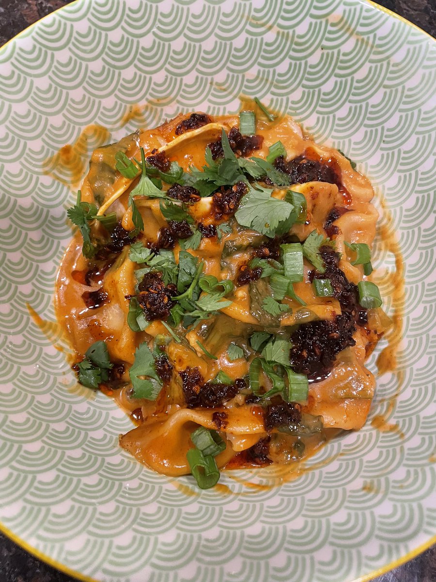 Chef4Tnite's tweet image. One Pan Dumpling Dish 🔥🔥🔥. This was absolutely amazing 🔥🔥🔥