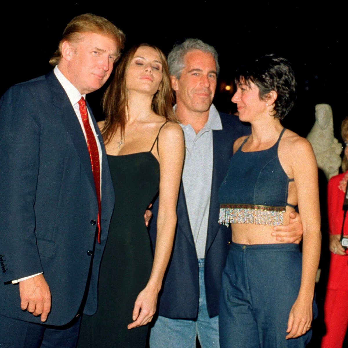 MilOnYourMind's tweet image. Melania knows everything.
#Melania #ReleaseEpsteinFiles #EpsteinClientList #TheLIST #TrumpPedoFiles #MAGA