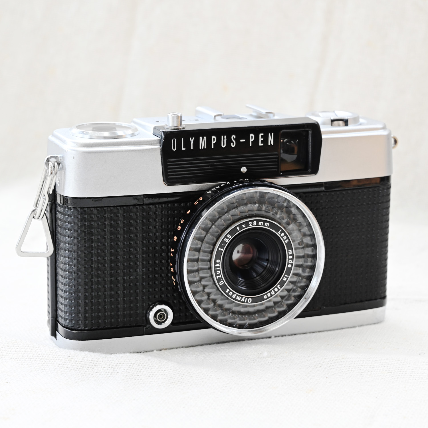 【完動品】OLYMPUS PEN EE-3 フィルムカメラ 動作確認済み 整備済・完動品】 OLYMPUS PEN EE-3 - フィルムカメラ激安