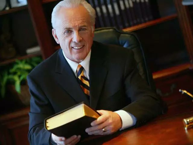Truth_matters20's tweet image. When God graciously saved me thirteen years ago, I was overwhelmed by the myriad of doctrines and teachings. Although I had attended church occasionally as a child, I was practically new to Christianity and had never read the Bible. I prayed daily for discernment and…