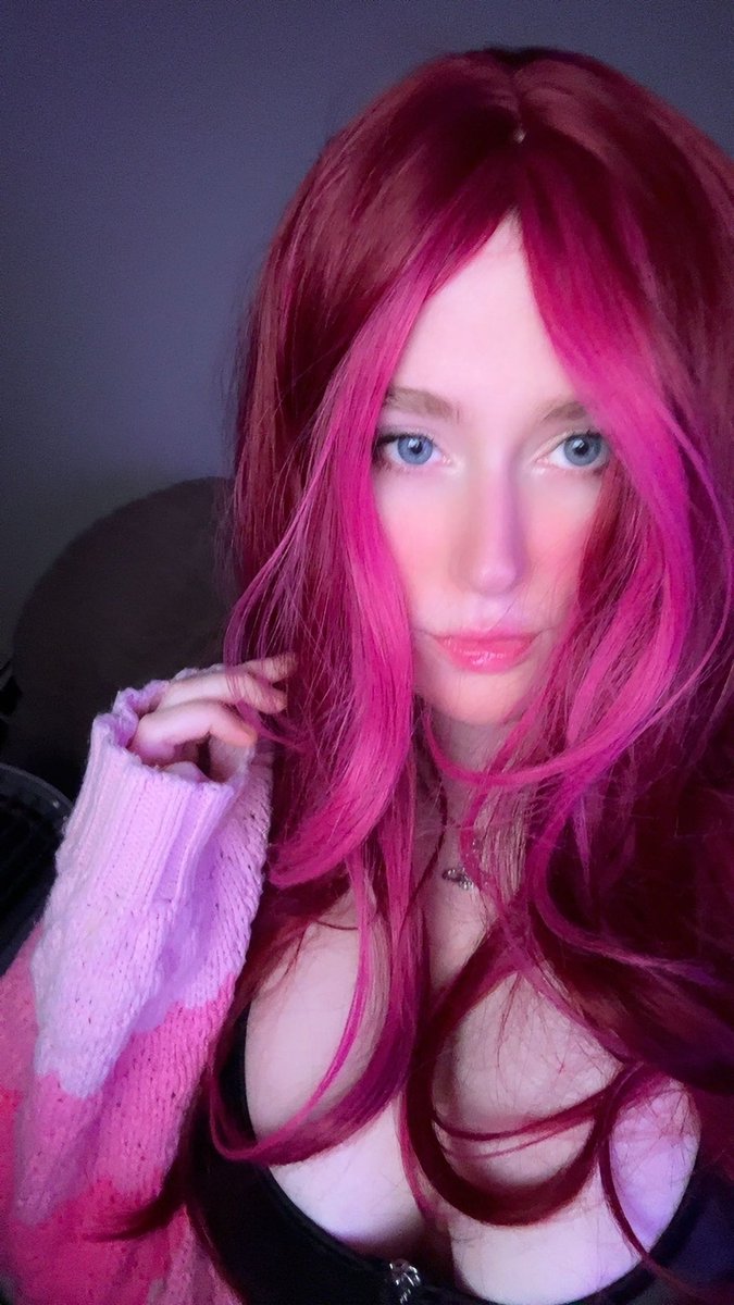 buhblies's tweet image. deleted these cause i was insecure but i need a pinned so im sorry u have to see them twice
