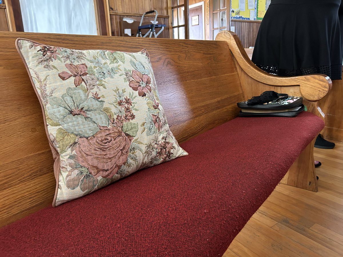 AsherReddtv's tweet image. A Sunday church service in #Lexington, Kentucky turned violent when a gunman opened fire on his children’s family.
Guy House, 47, shot a #Ketucky state trooper during a traffic stop at the Blue Grass Airport. Police say House then stole a car and drove 16 miles across town to…