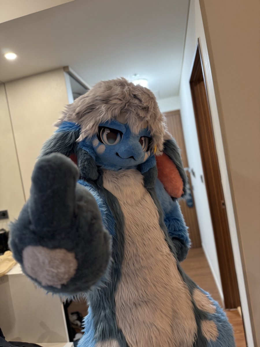 DRU9human's tweet image. #FURSTCLASS
안녕하심까!! 퍼클에서 무셔로 데뷔한 마약인간입니다.

행사 넘넘 재밌었고 여러사람들을 만나서 좋았슴다!!! 글고 피즈굿즈를 만들어주신 주머니쥐님, 피니님, 마눌만쥐님 정말감삼다!!!!!!!

아래에있는 무셔찍으신분들은 drughuman@naver.com 으로 보내주심 감사하겟습니다!!!!
.
.
.…