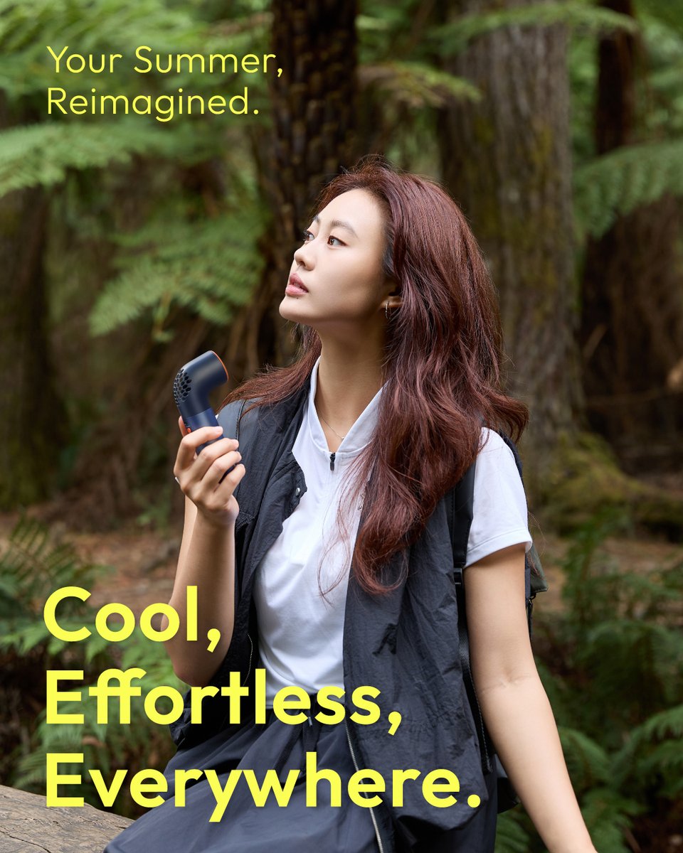 No more melting moments. No more stifling commutes. 🙌

#AecoolyAeroUltra is engineered to transform your summer experience.

Its sleek design and powerful airflow conquer the heat, ensuring you stay cool all season long. 🍃
.

#AecoolyBeattheHeat #portablefan #handheldfan