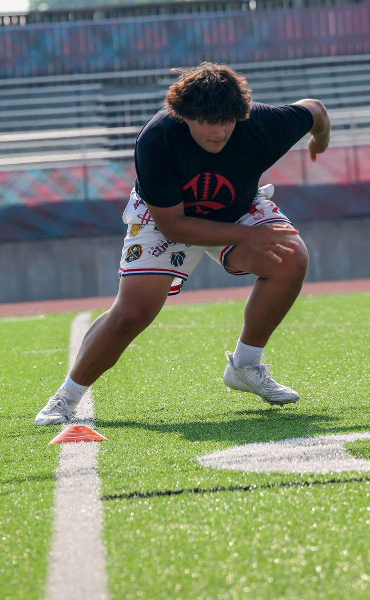 STLSharksFootball tweet media