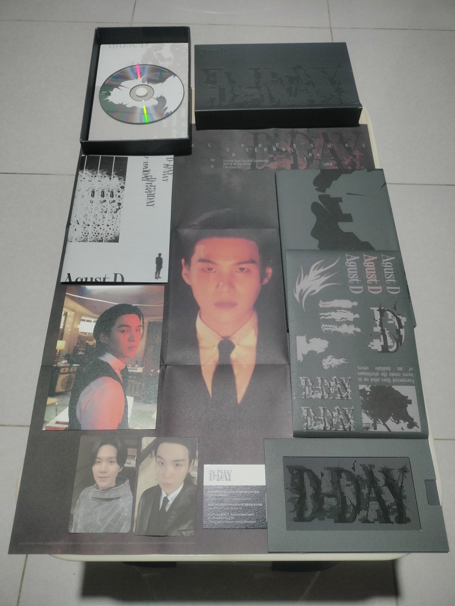 Vero_Jennifer's tweet photo. Halo kak, @ErilnaM30844 @SugaWWArmy @vtreelogy @marettahoetama @meowgigustd
Gift album D-Day nya sudah sampai dengan selamat. Terimakasih banyak untuk albumnya, semoga kakak² semua dilancarkan rezeki dan segala urusannya, sehat &amp; bahagia selalu 🫶🏻💜 https://t.co/zVfXoedIeZ