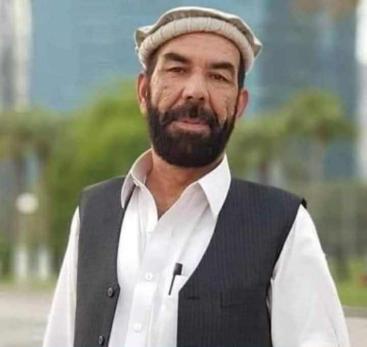 bsarwary's tweet image. انقلابي شاعر مطیع الله تراب ومړ
انا لله و انا الیه راجعون
د هېواد نومیالی، ملتپال او انقلابي شاعر مطیع الله تراب د ورپیښې ناروغۍ له امله وفات شو. انا لله و انا الیه راجعون.
ښاغلی تراب د خپلو شعري مبارزو، ژور احساس، او وطندوستانه فکر له امله د د هېوادوالو په زړونو کې ځانګړی ځای…