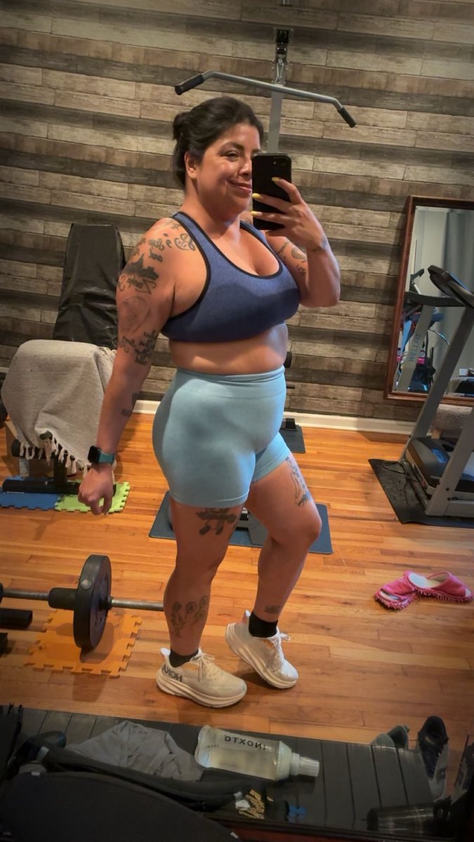 SueHappy3's tweet photo. Horrible performance, I think it’s time for new running shoes, my feet hurt like hell..I walked more than I ran, but the distance was 5 miles, the humidity didn’t help. But excuses excuses! I wasn’t feeling it today at all! 😕 #halfmarathontraining #NMAM #overfortyrunner #Outdoor https://t.co/8tXLmJNXRn