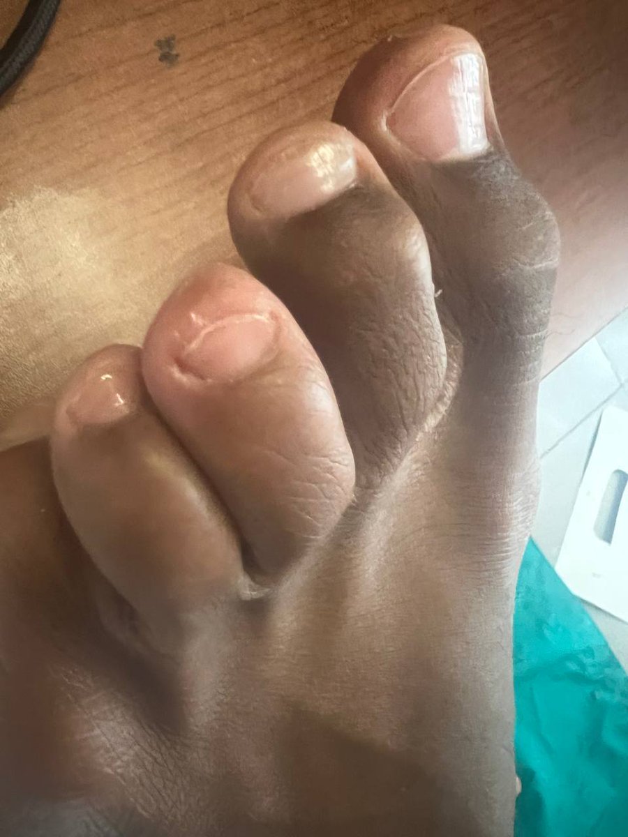 You could’ve worshipped these clean.
Now someone else breathes me in.
Missed it. He didn’t. revolut.me/scarletmagpie