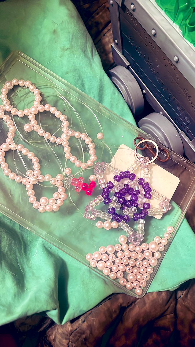 Everrrrs's tweet photo. Listening to @mustard 2018 EDC Vegas set while making Kandi is the vibe! I literally do not care how old this set is or how old his other remixes are…. They still make me go absolutely feral! This EDC set may be 7 years old but it is beyond ICONIC. 
https://t.co/QpQ6KRVIDH https://t.co/MrZavEzwcF