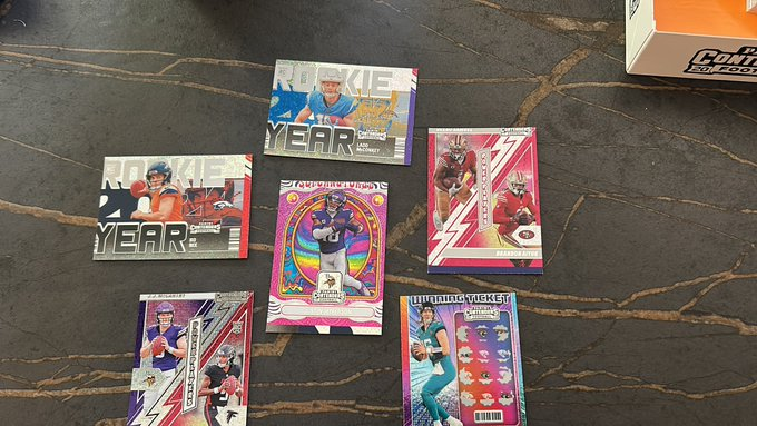 brentGOSS's tweet photo. @PaniniAmerica - What's up with all of the cards in my Contenders box being drastically cut off-center?  Anything you can do to help? https://t.co/bm0cp5MLsn
